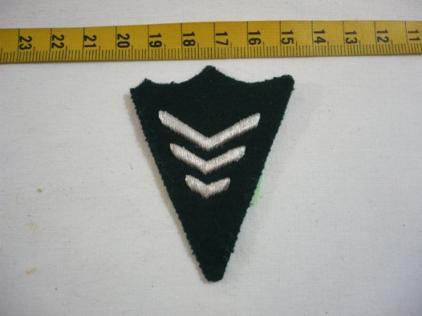 Baden-Wuerttemberg: Kragenspiegel, Polizei Baden-Württemberg, alte Art, Oberwachtmeister, 3 Winkel silber auf grün