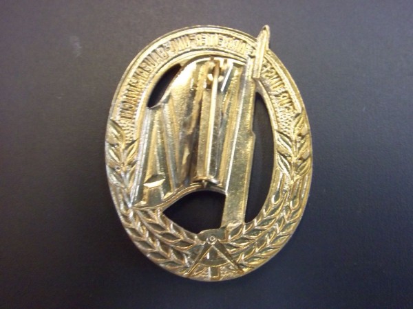 Militär Sportabzeichen NVA in Gold Bild ist ein Muster!!!