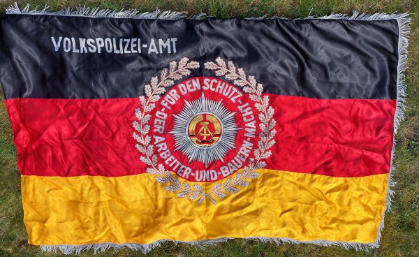 DDR - MdI Volkspolizei - Vopo Truppenfahne "Volkspolizei - Amt" sehr selten