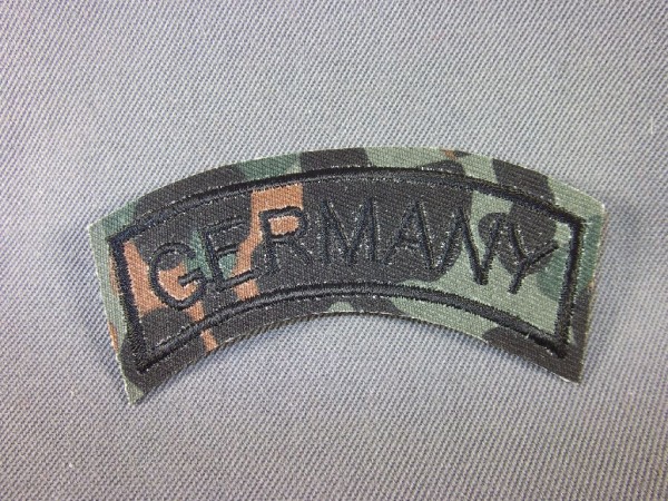 Schriftbogen Germany schwarz auf flecktarn