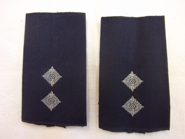 Rangschlaufen Oberleutnant, weiss in blau