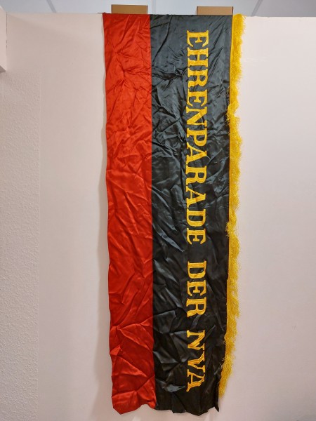 DDR Fahne Flagge Banner " Ehrenparade der NVA " 65cm x 195cm