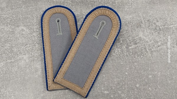 Bundeswehr Schulterklappen Stabsunteroffizier Sanitäter Sanitätstruppe hellgrau ohne Lasche