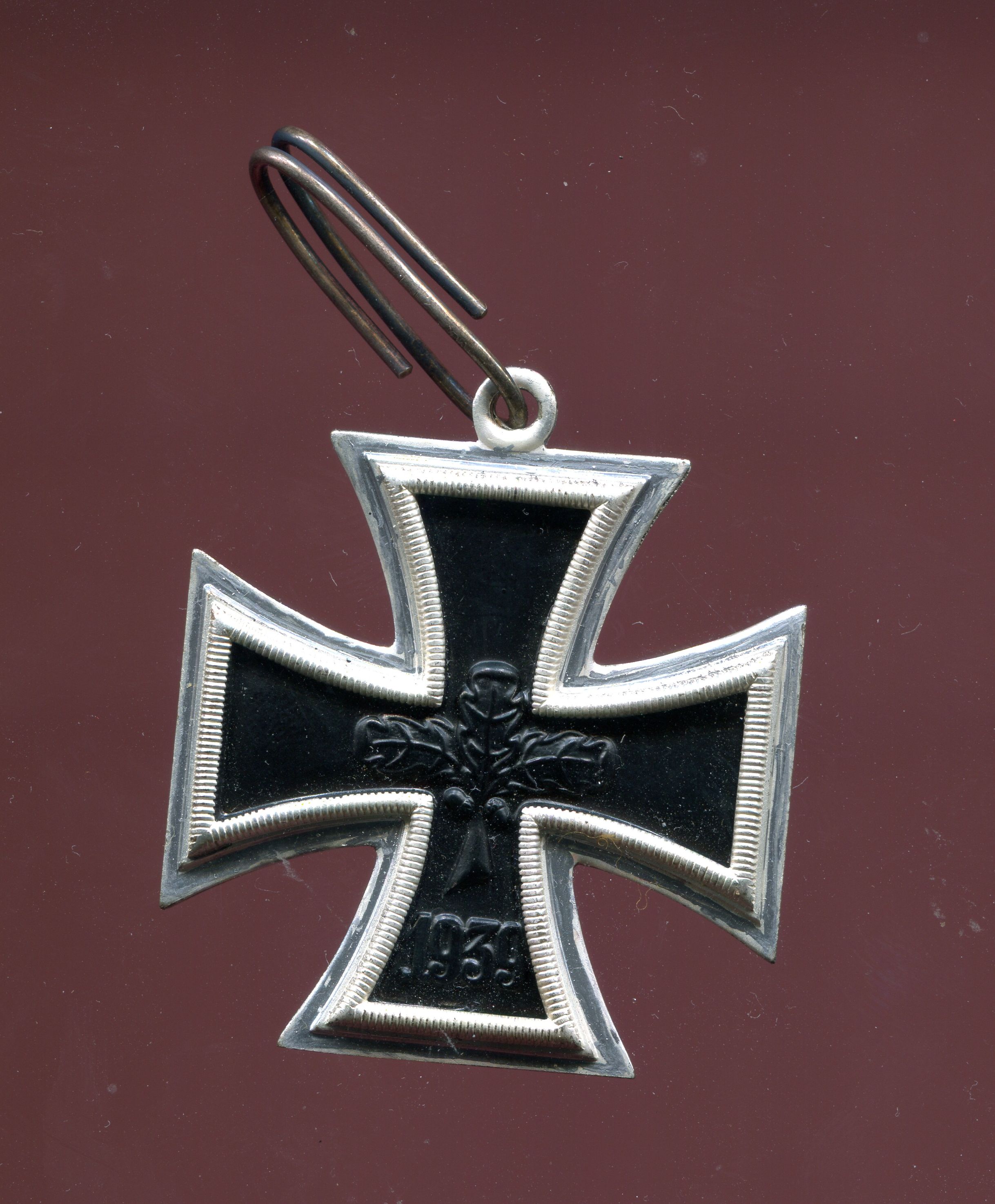 orden-1939-1957-ritterkreuz-zum-eisernem-kreuz-1939-nicht-magnetisch