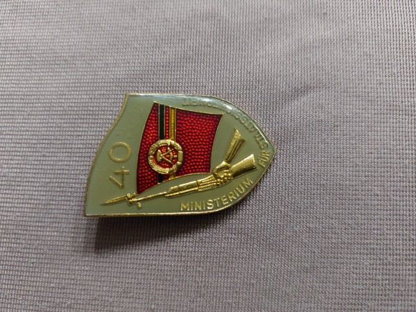 DDR Erinnerungsabzeichen 40 Jahre Ministerium für Staatssicherheit-Copy