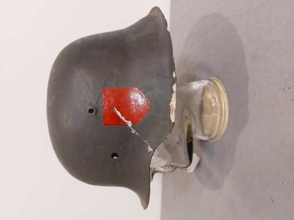 Wehrmacht Stahlhelm M42 aus Bodenfund schlecht restauriert