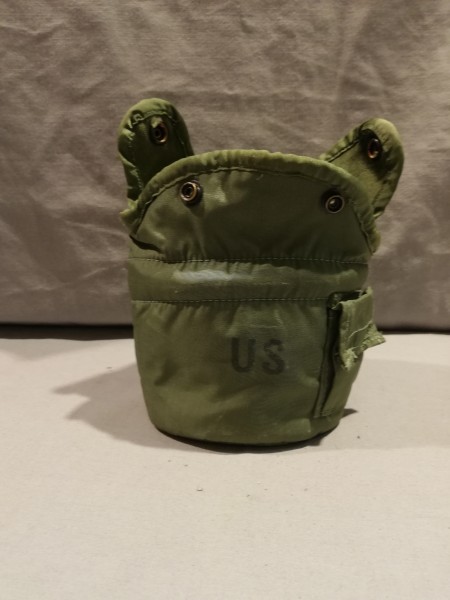 US Wasserflasche/ Feldflasche Tasche oliv mit Metall Becher Original