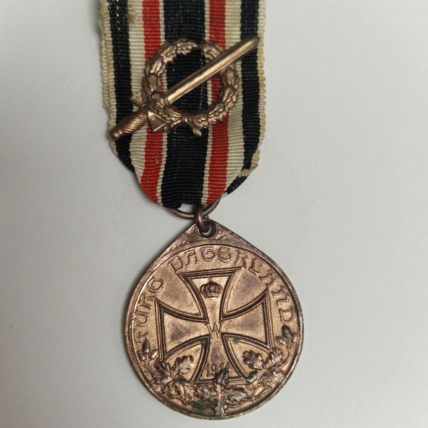 Weimar Deutsche Ehrendenkmünze des Weltkrieges mit Kampfabzeichen