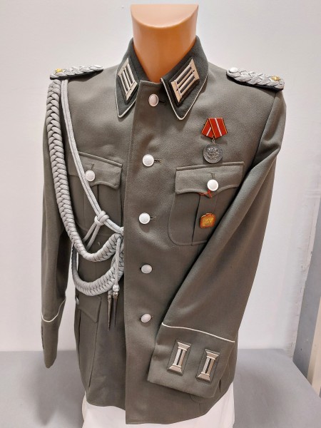 DDR Paradejacke Major NVA Pioniere - schwarzer Kragen - hergestellt 1971