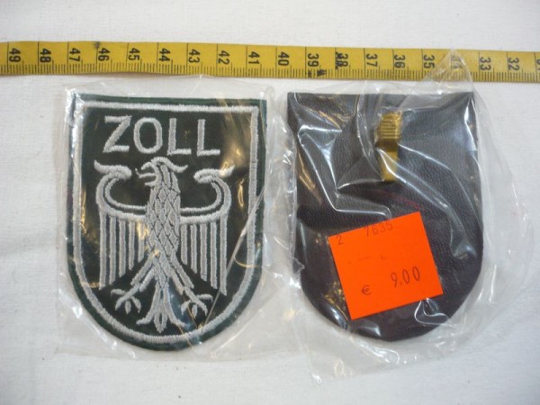 BUND: Brustabzeichen ZOLL, weiß auf grün maschinengestickt mit Klammer 80mm