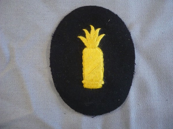 Laufbahnabzeichen Geschützführer, Kaiserliche Marine, gelb auf blau