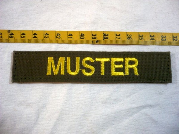 Namenstreifen, gelb auf oliv maschinengestickt mit Klett, Namen zum Aussuchen- Namen A bis Z