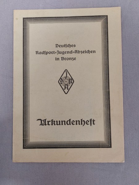 3.Reich Urkundenheft für das deutsche Radsport- Jugend- Abzeichen in Bronze