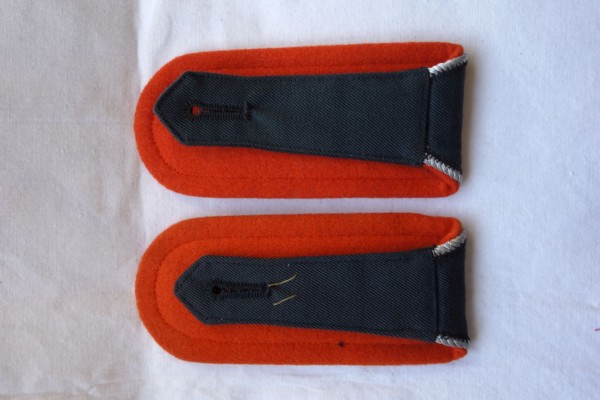 Schulterklappen Offizier, Heeresflugabwehr dunkelgrau mit Lasche