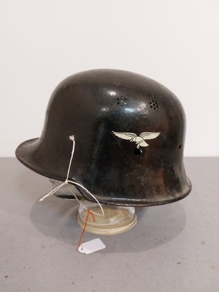 3.Reich Stahlhelm Feuerwehr M34 - Glocke mit Abzeichen der Flughafenfeuerwehr