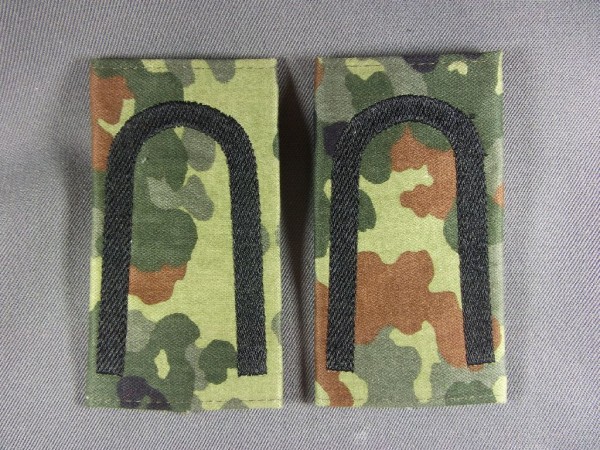 Rangschlaufen Unteroffizier, schwarz auf Flecktarn