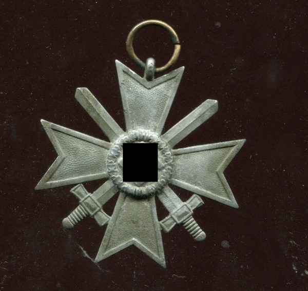 Deutsches Reich Kriegsverdienstkreuz 2.Klasse 1939 mit Schwertern - Hersteller 10